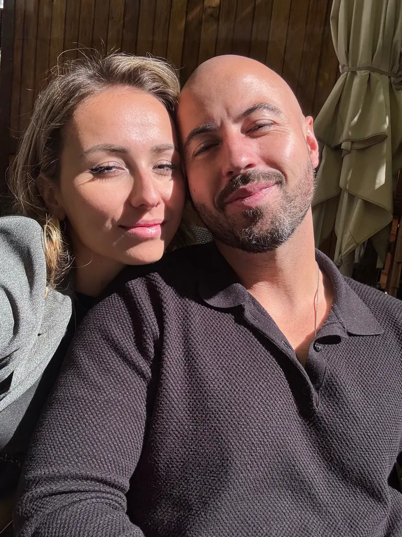 Adrian und Christine, Selfie in der Sonne